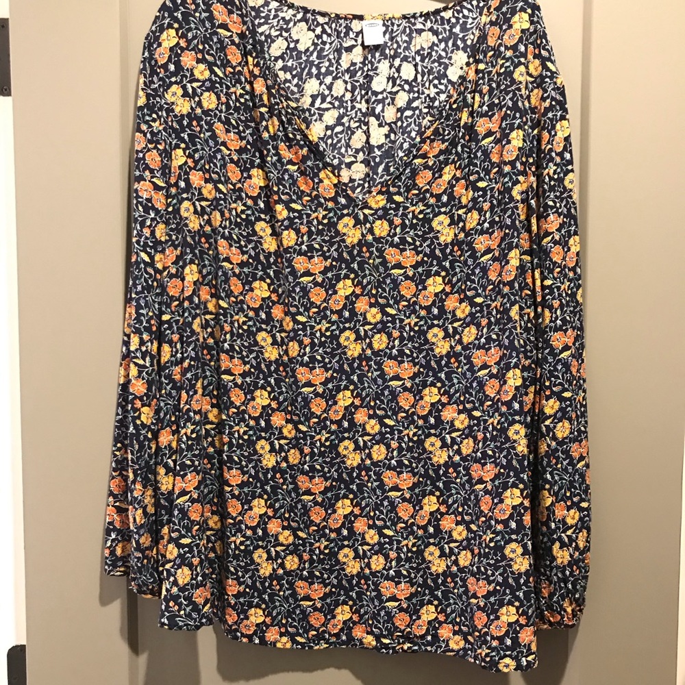 Old navy long sleeve navy print top